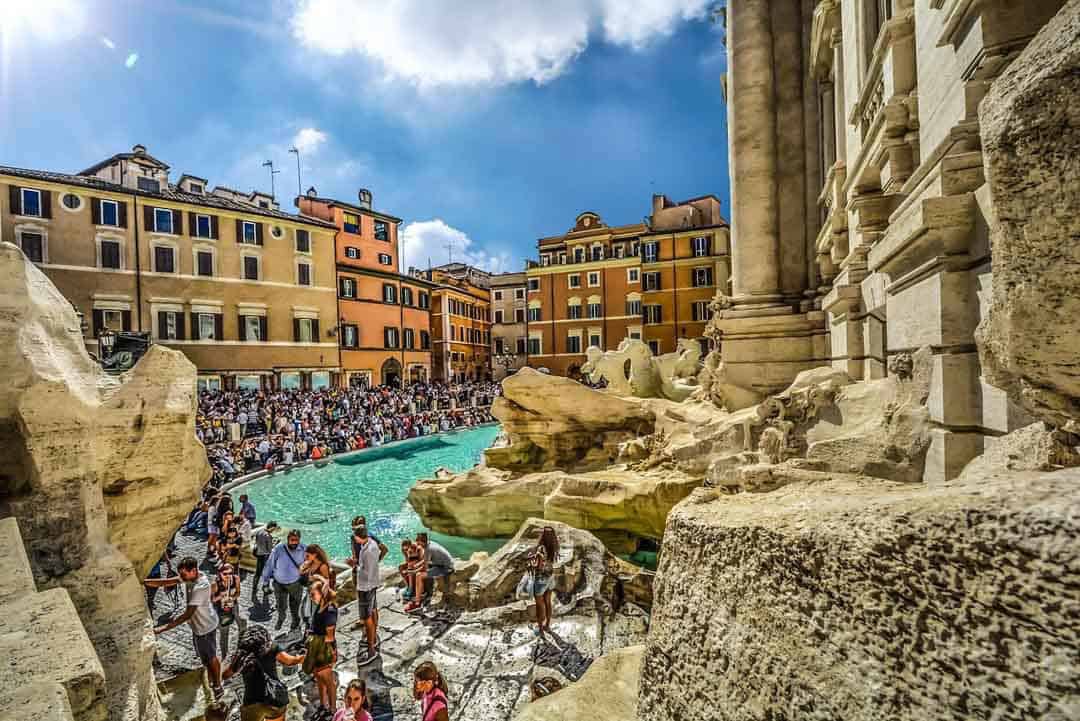 Overtourism-Rome-Trevi